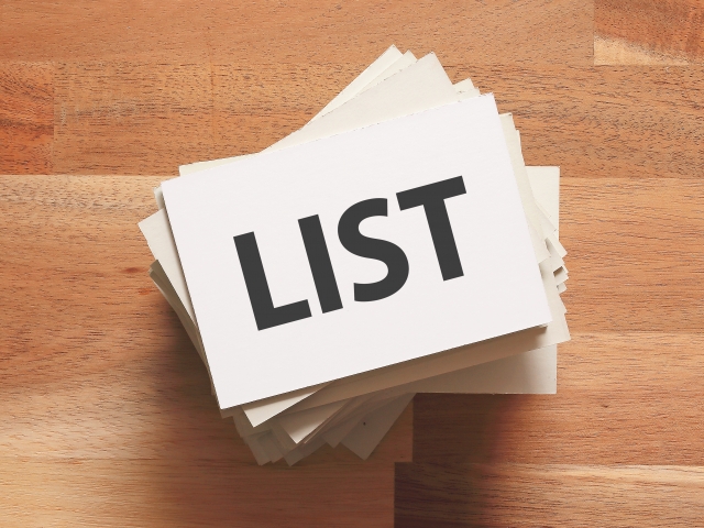 LISTと書かれた札